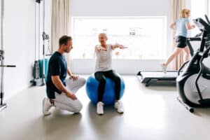 Blog - people in a physiotherapy clinic do remedial gymna 2023 06 27 23 11 11 utc 2
